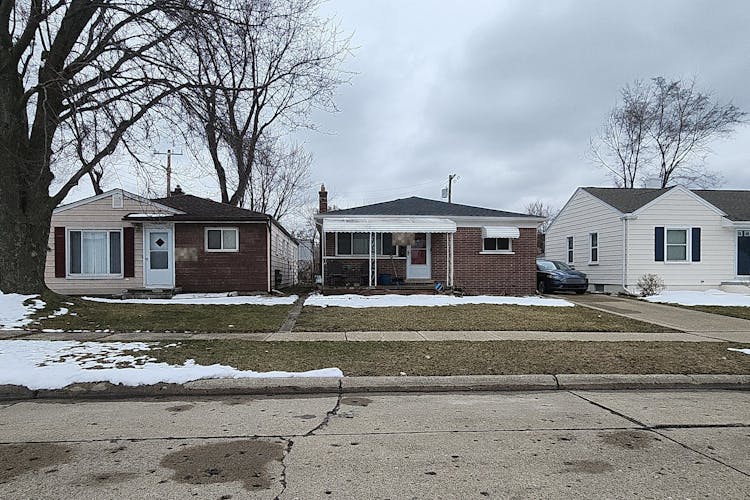 1828 E Milton Ave Hazel Park, MI 48030, Oakland County