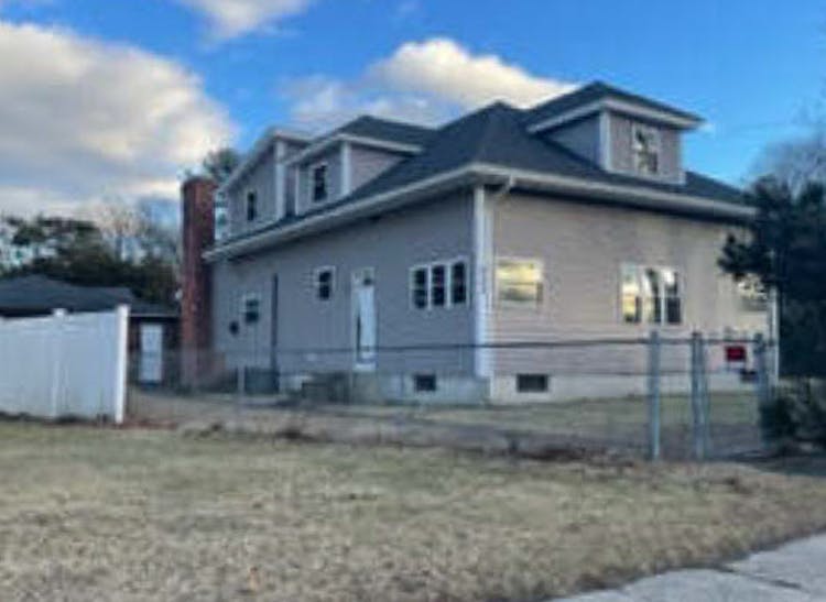 203 Montcalm St, Chicopee, MA, 01020, USA