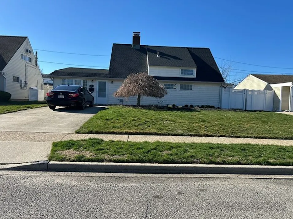 12 Wisteria Ln Wantagh, NY 11793, Nassau County