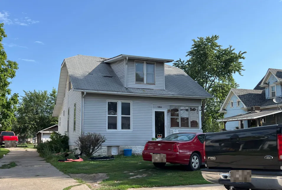 105 W College St Sparta, IL 62286, Randolph County