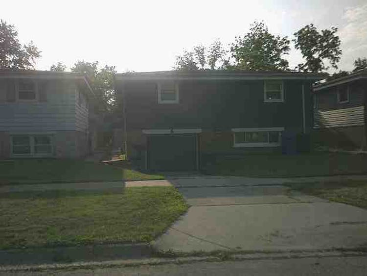 4609 Fishermans Ter Lyons, IL 60534, Cook County