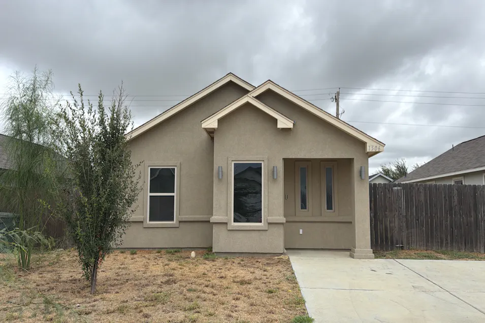 1506 Tesis Dr Laredo, TX 78046, Webb County