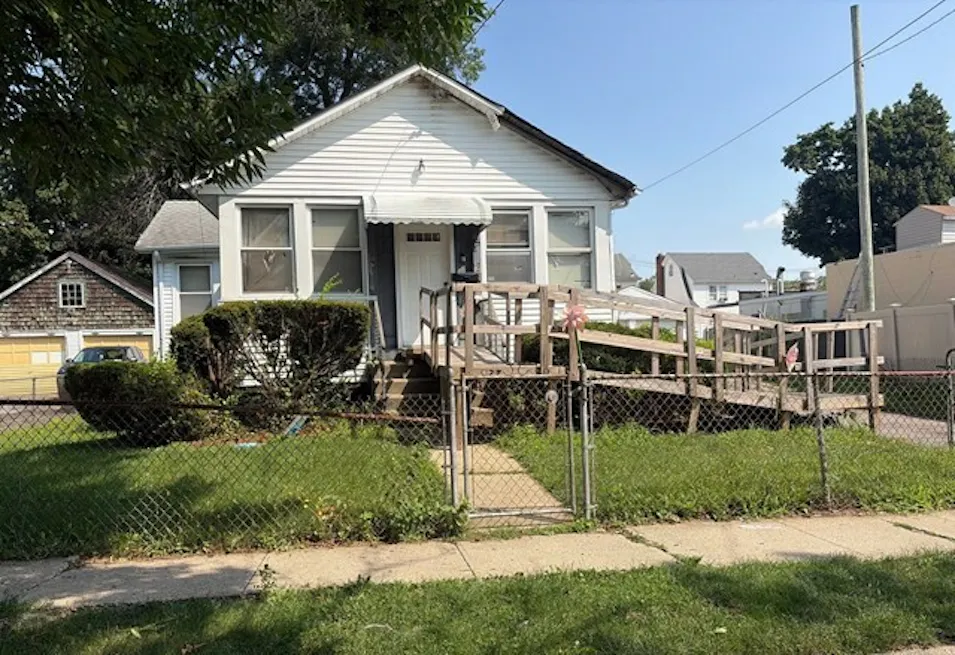 27 Midwood St Hempstead, NY 11550, Nassau County