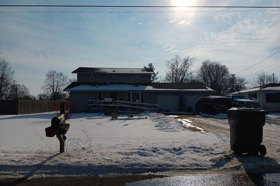 1938 James Ave Owosso, MI 48867, Shiawassee County