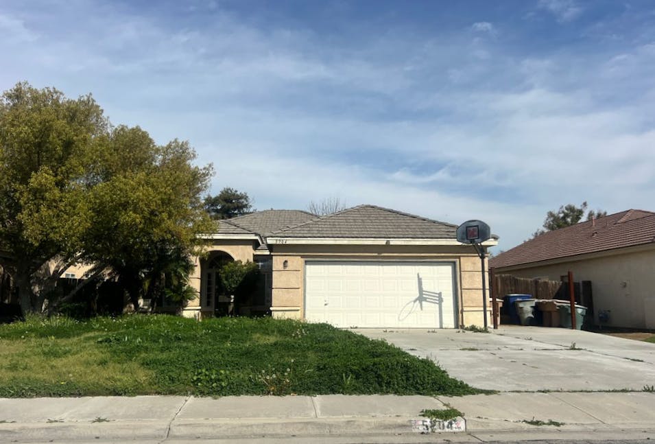 5204 Clover Mountain Street Bakersfield, CA 93313, Kern County