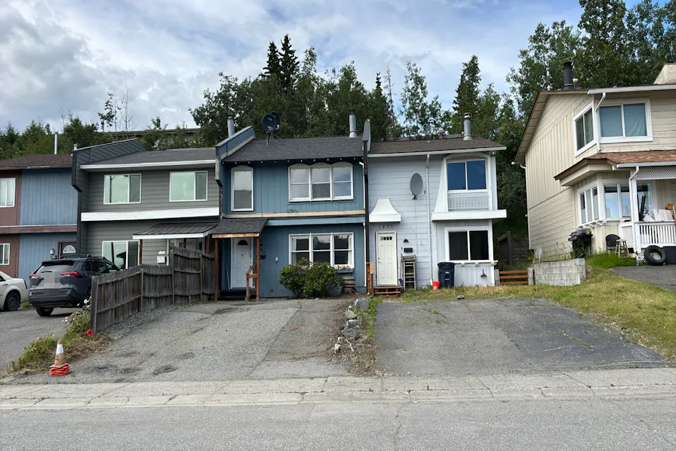 1271 Elegante Ln Anchorage, AK 99501, Anchorage County