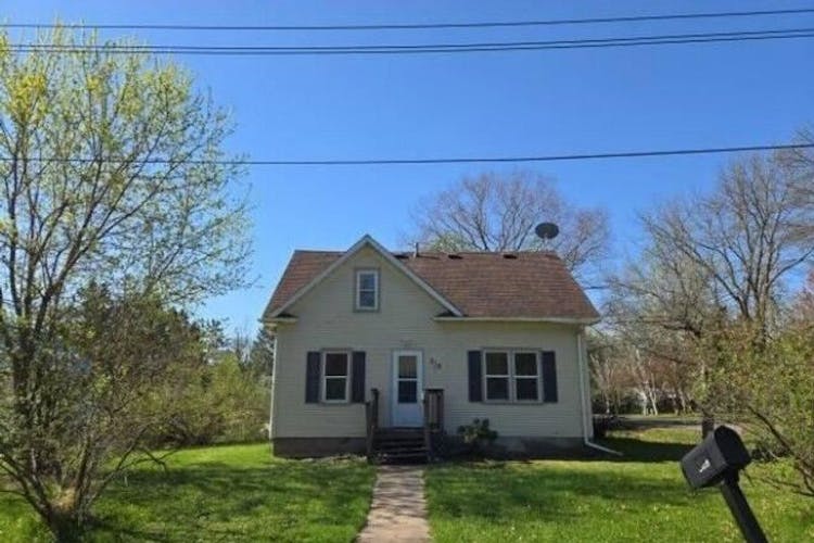 312 Main St W Hinckley, MN 55037, Pine County
