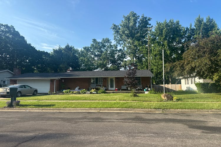 248 Leroy St Montrose, MI 48457, Genesee County