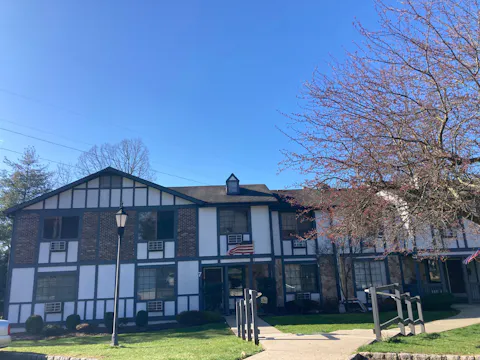 7 H Vernon Ln, Chatham, NJ 07928, Morris County