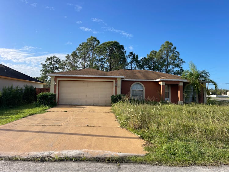 2 Peterlee Ct Kissimmee, FL 34758, Osceola County