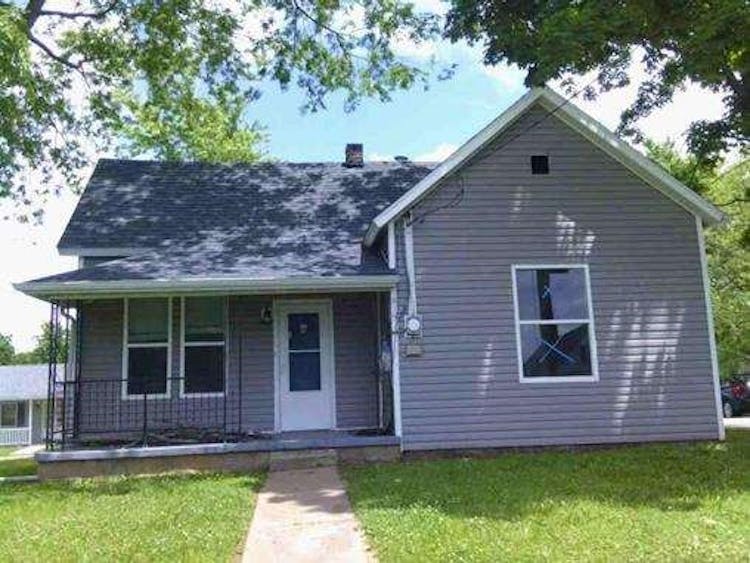 815 E Main St Linn, MO 65051, Osage County