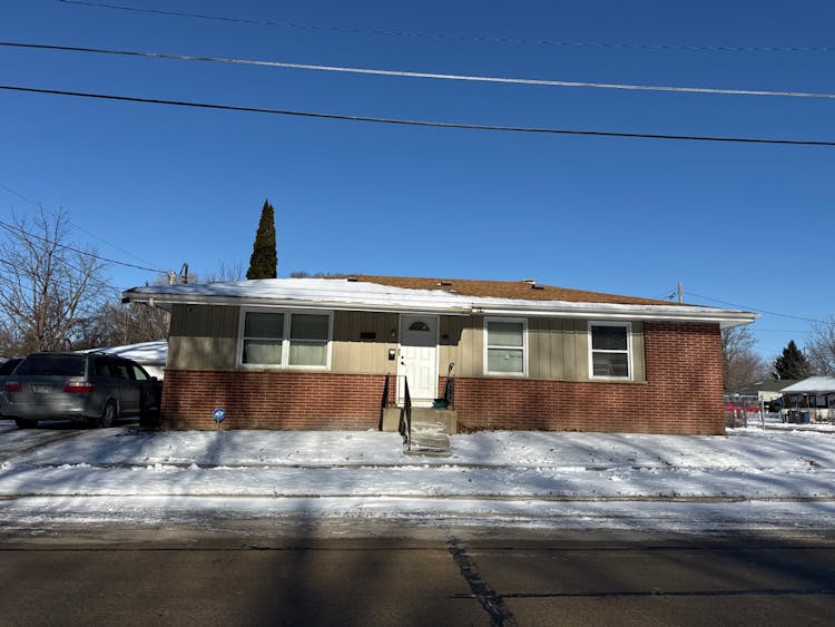 1724 11th St Racine, WI 53403, Racine County