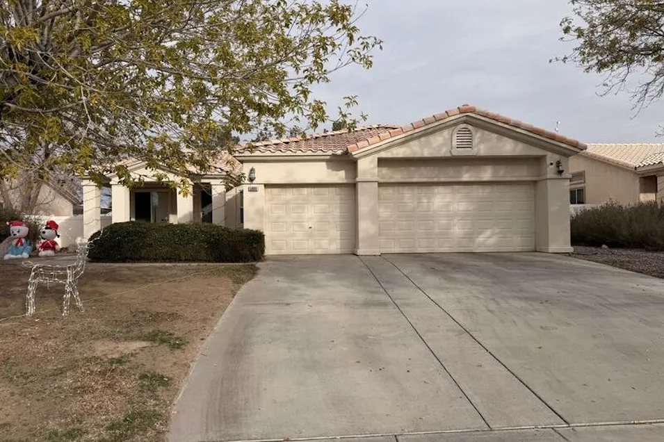 5880e Badlands Ln Pahrump, NV 89061, Nye County