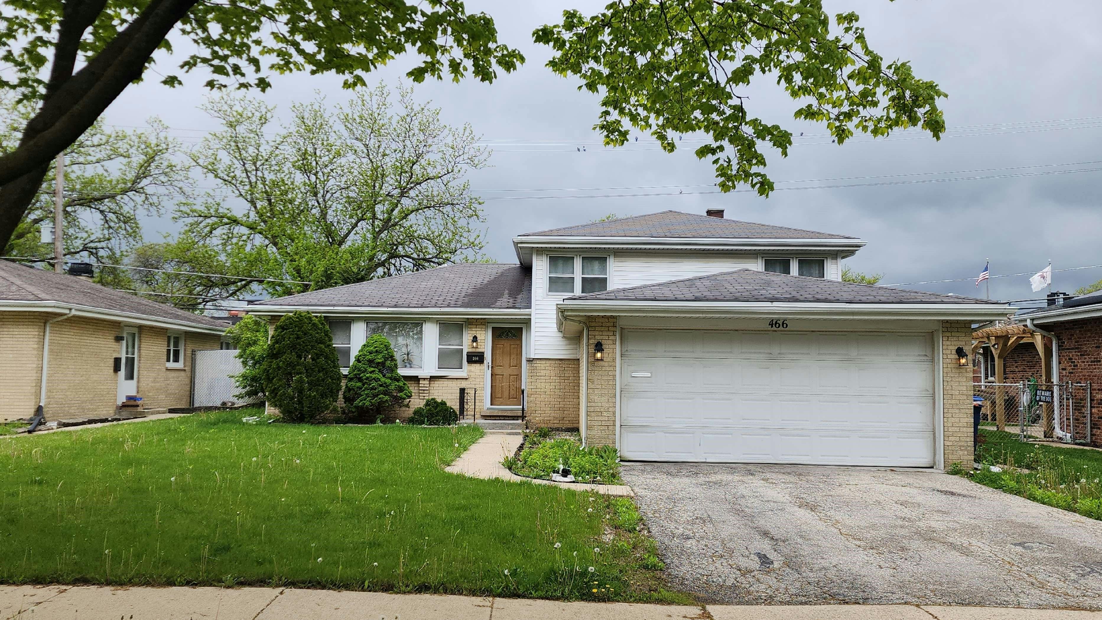 466 Lillian Ln  