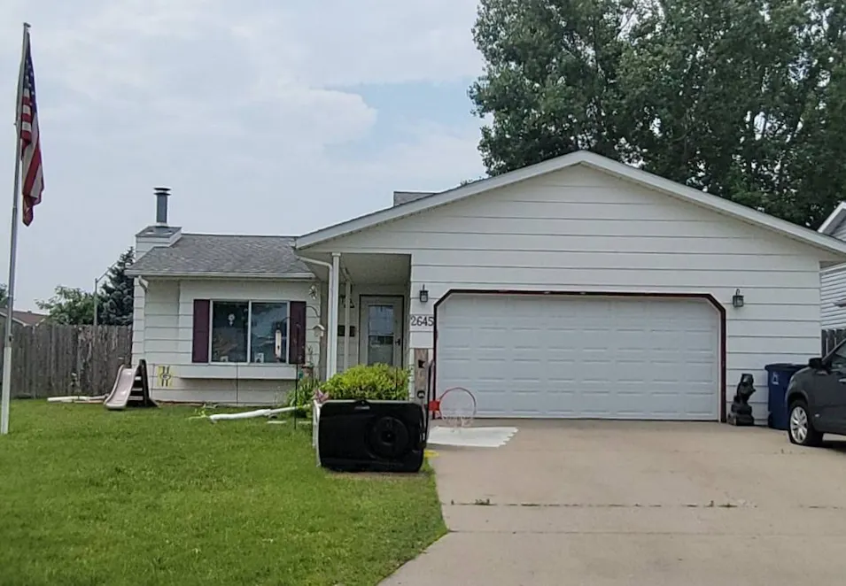 2645 29th Av S Moorhead, MN 56560, Clay County
