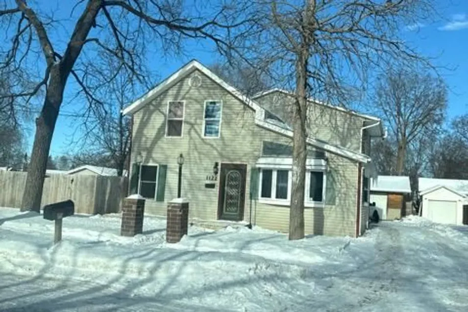 1122 1st St NW Faribault, Mn 55021 Faribault, MN 55021, Rice County