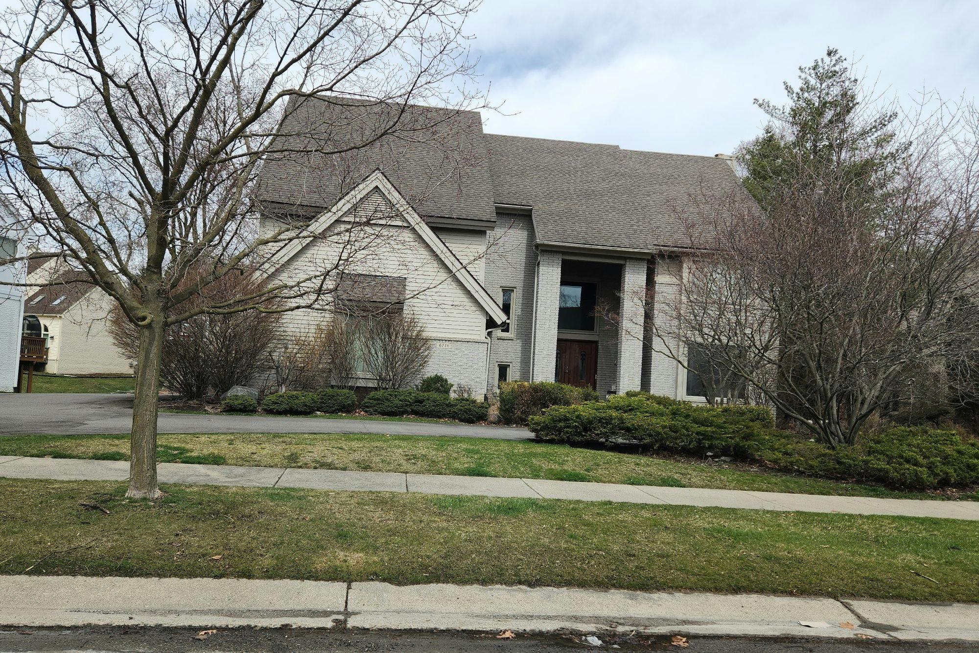 Torybrooke Cir, West Bloomfield, MI 48323