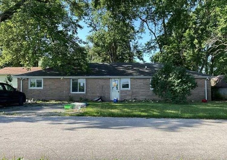 720 E Marion St Clinton, IL 61727, De Witt County