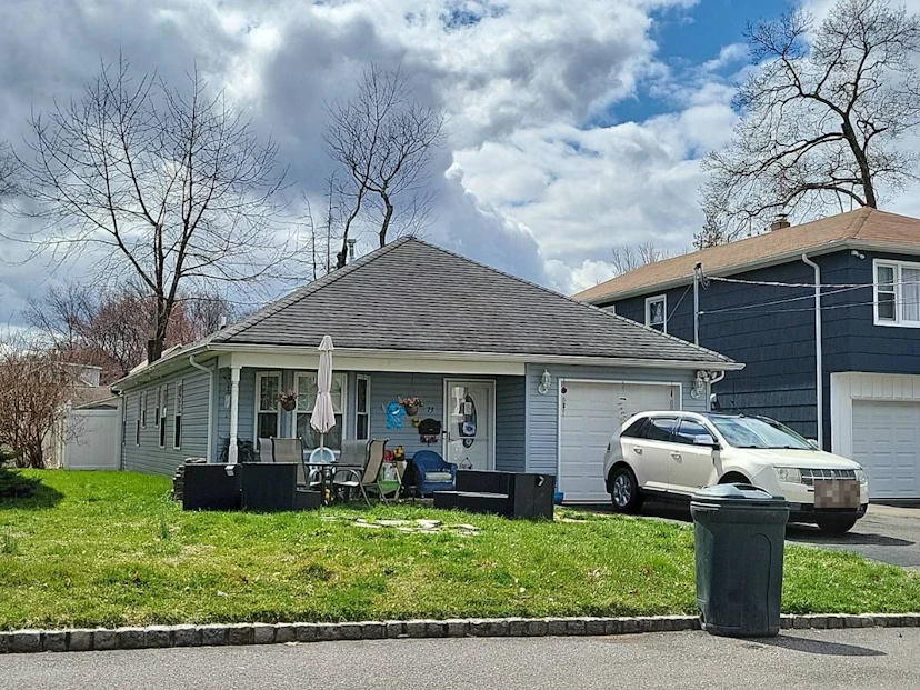 73 Meckes St