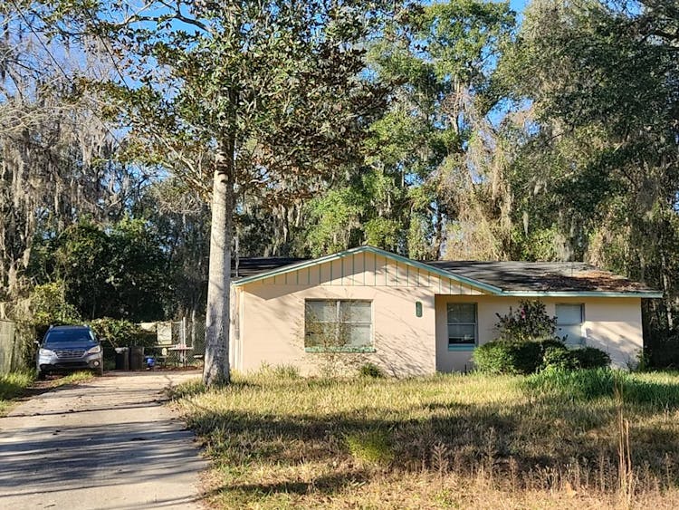 107 Woodlawn Road Satsuma, FL 32189, Putnam County