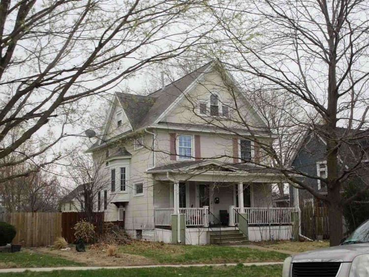 1727 B Avenue NE Cedar Rapids, IA 52402, Linn County