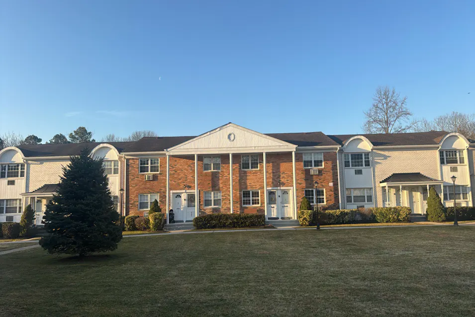 3212 Wilshire Lane Unit E12 Oakdale, NY 11769, Suffolk County