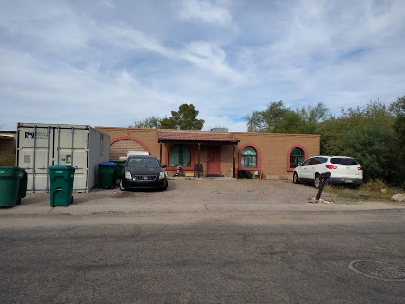 2980 W Calle Canario
