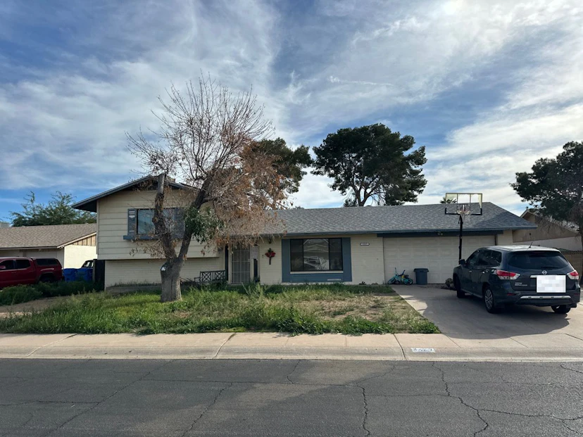 3337 W Gelding Dr