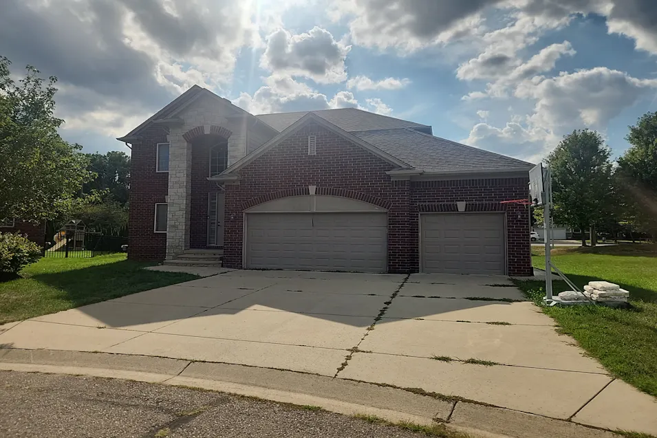 46187 S Manitou Ct Shelby Twp, MI 48317, Macomb County