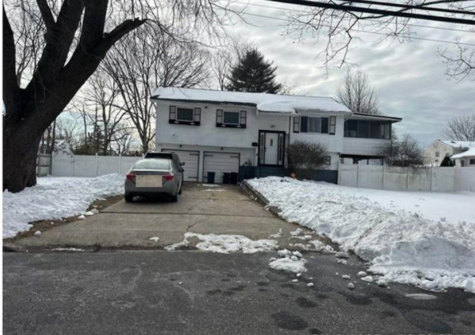 218 Newberry St Brentwood, NY 11717, Suffolk County