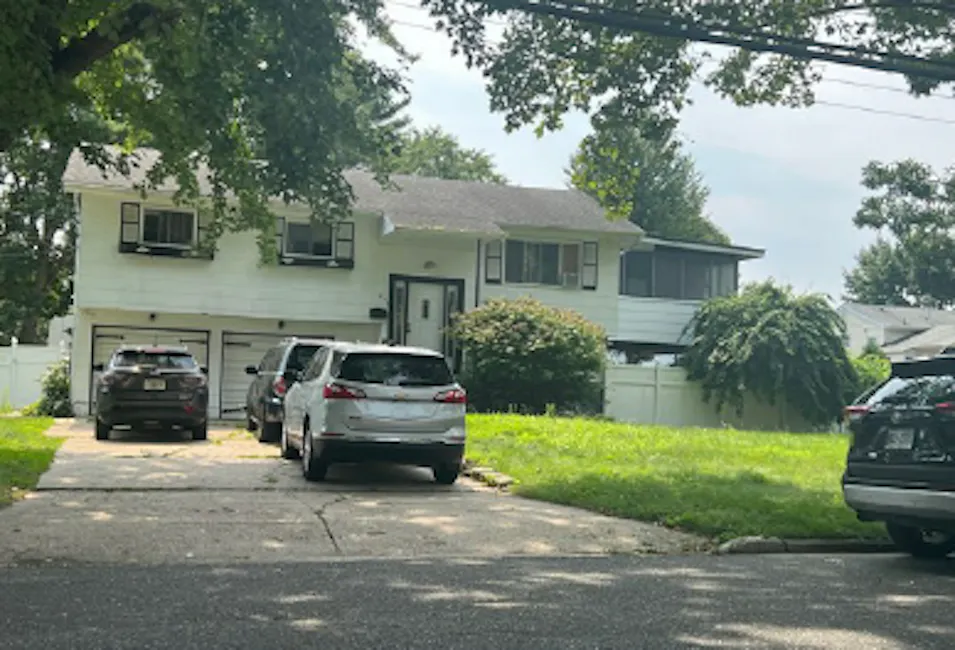 218 Newberry St Brentwood, NY 11717, Suffolk County