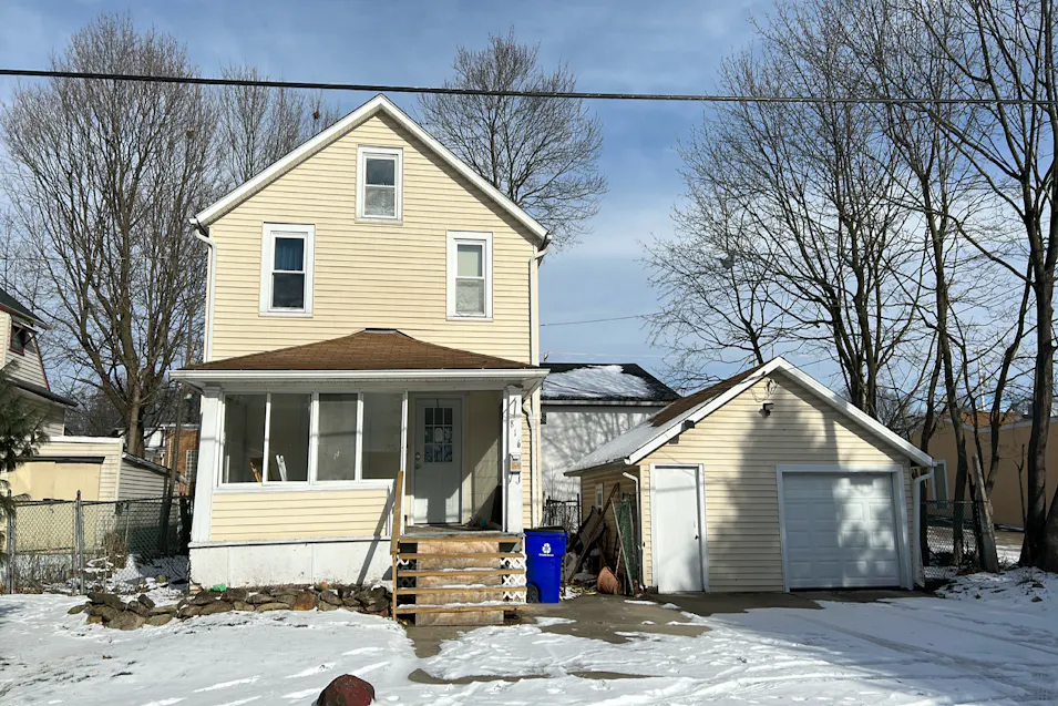 816 W Maple Ln Ravenna, OH 44266, Portage County