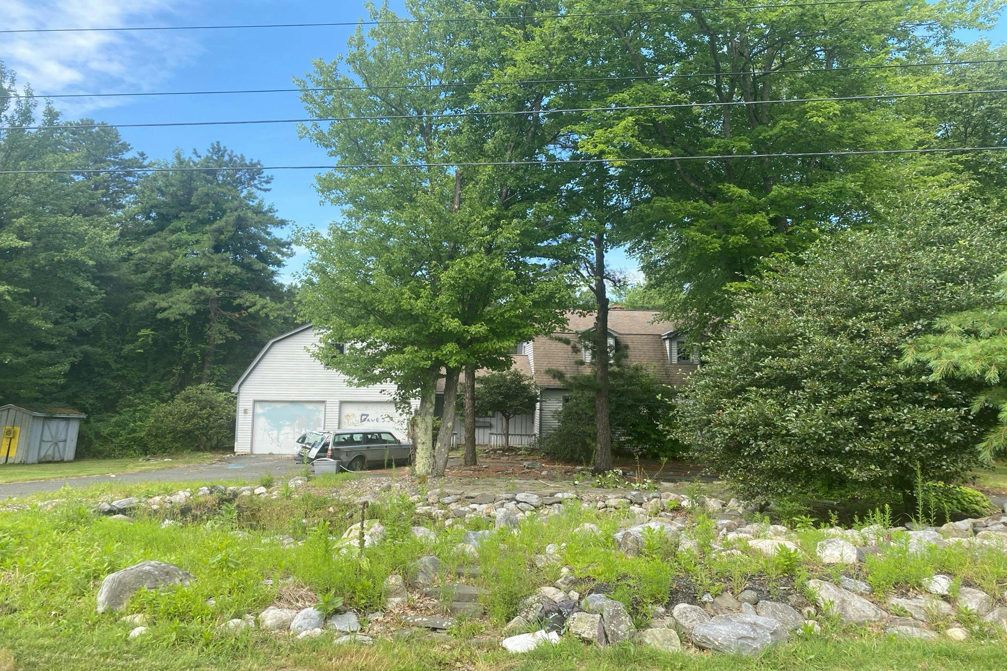 Pine Dr, Nassau, NY 12123
