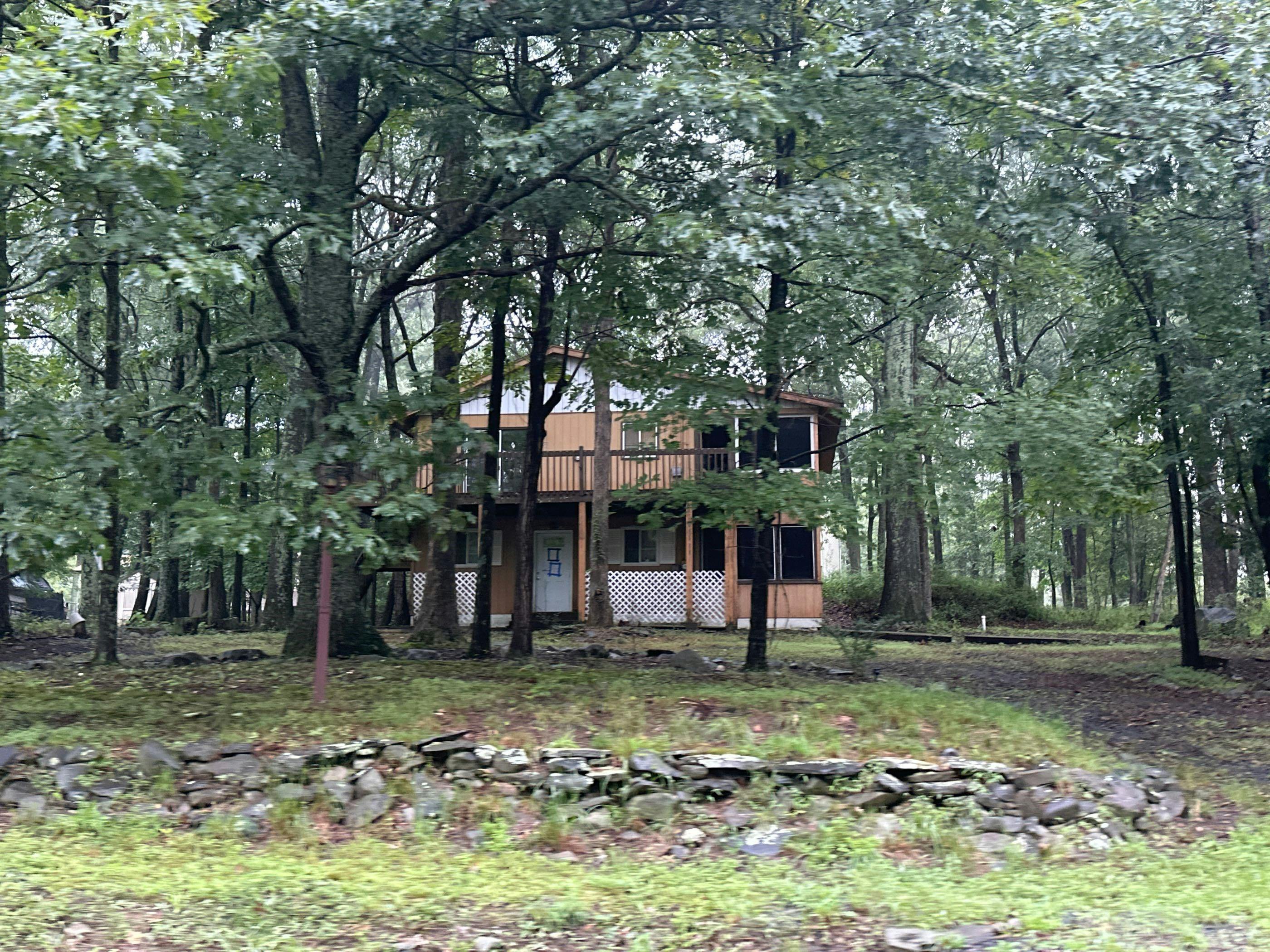 Woodland Ct, Bushkill, PA 18324 #1