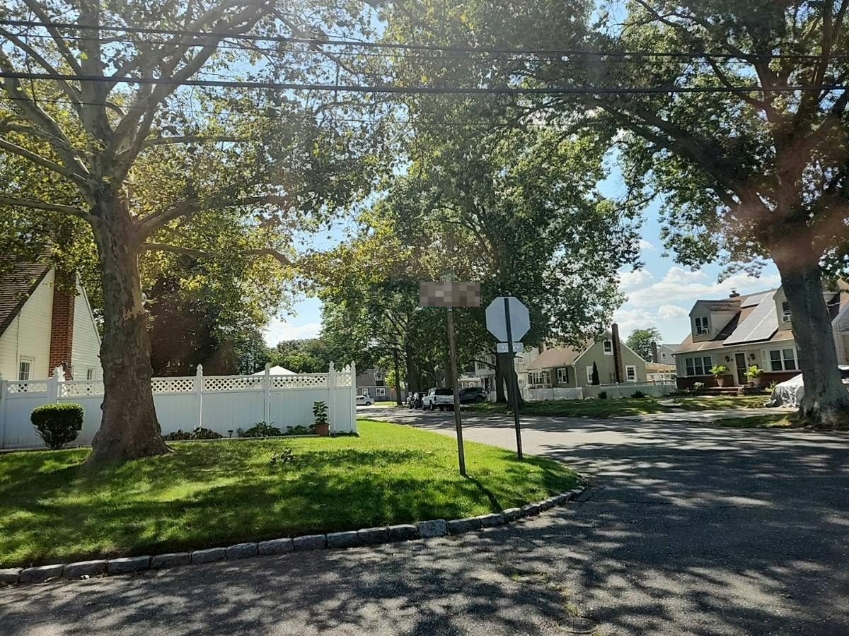 Maple Dr, Amityville, NY 11701 #1