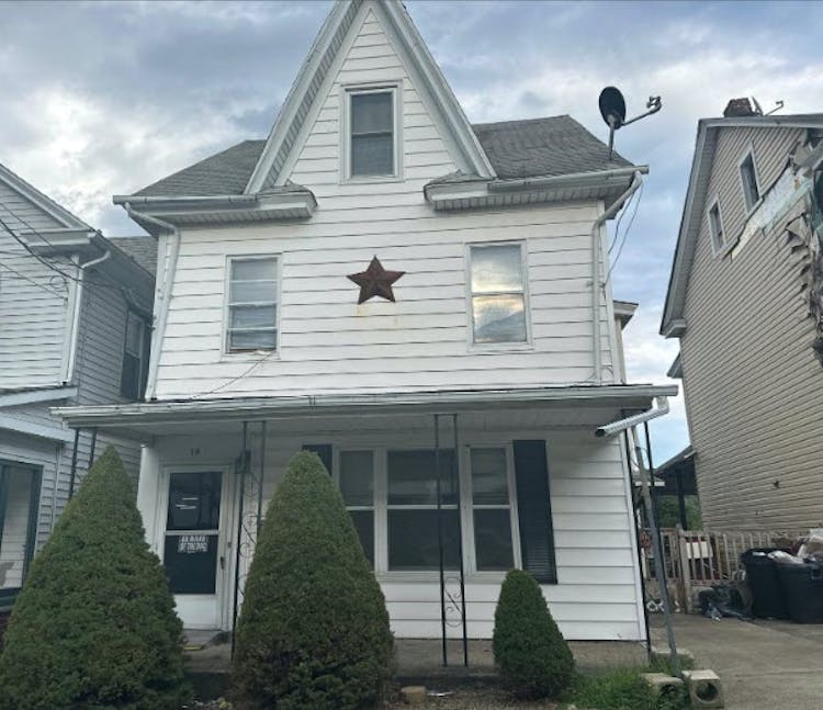 19 Gold St Shamokin, PA 17872, Northumberland County