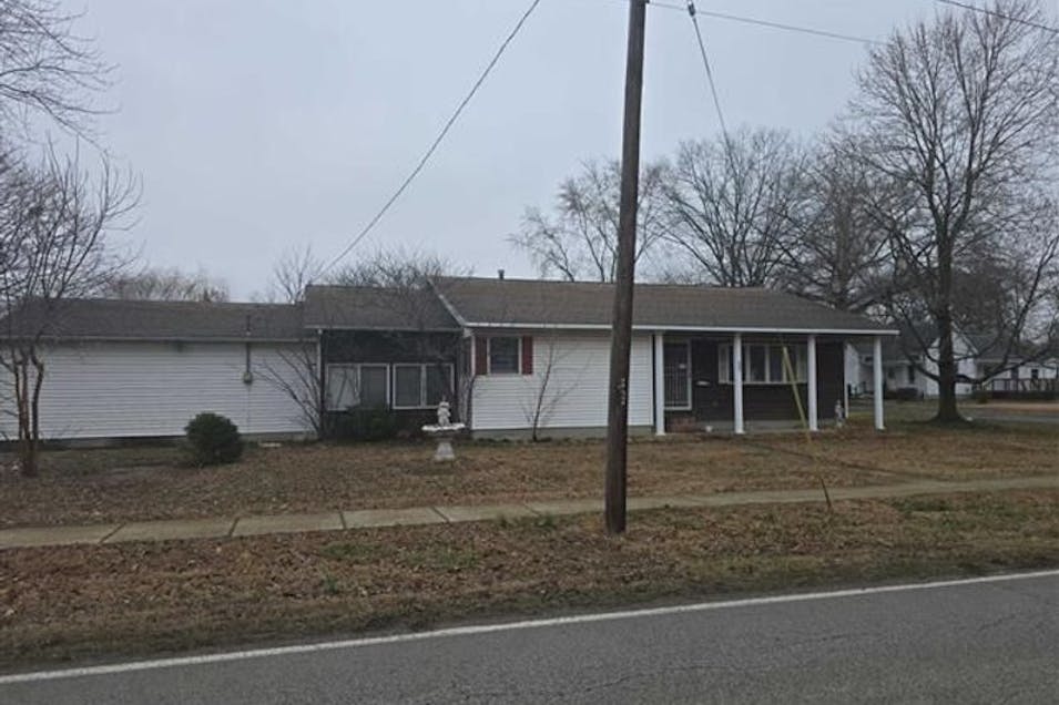 319 East Green Street Centralia, IL 62801, Marion County