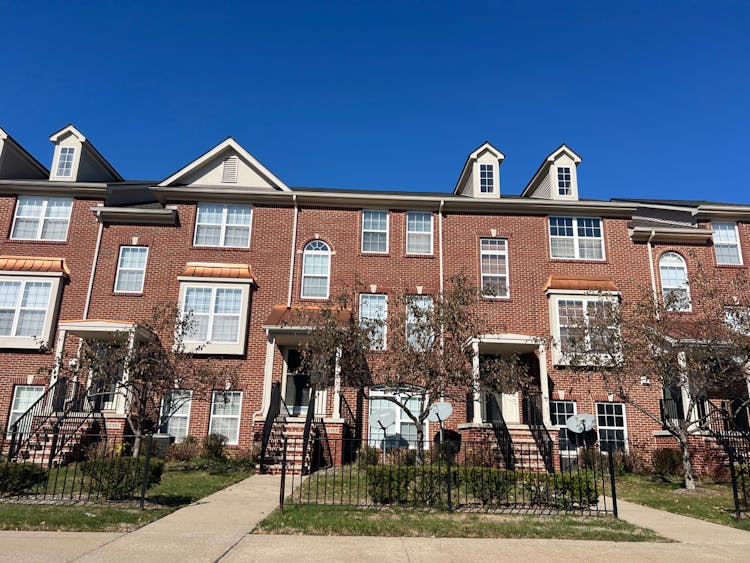 25389 Saint James # 223 Southfield, MI 48075-1268, Oakland County