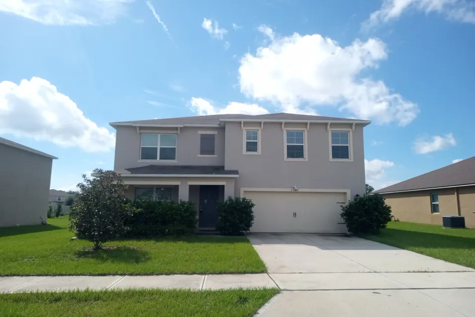 2728 Grand Central Ave Tavares, FL 32778, Lake County