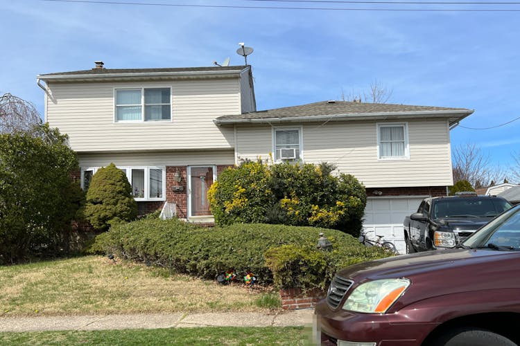 50 Genesse Street Hicksville, NY 11801, Nassau County