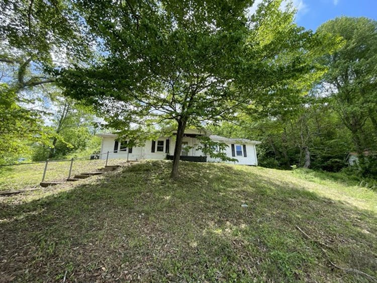 5069 North Kentucky 11 Cannon, KY 40923, Knox County