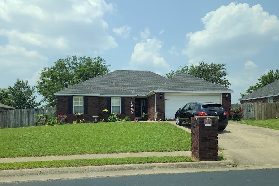 206 Hunter Street Lowell, AR 72745, Benton County