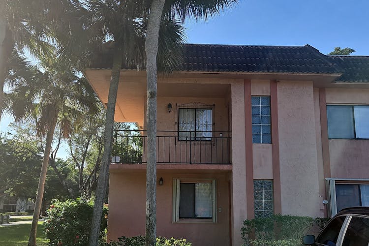 239 Lakeview Drive #201 Weston, FL 33326, Broward County