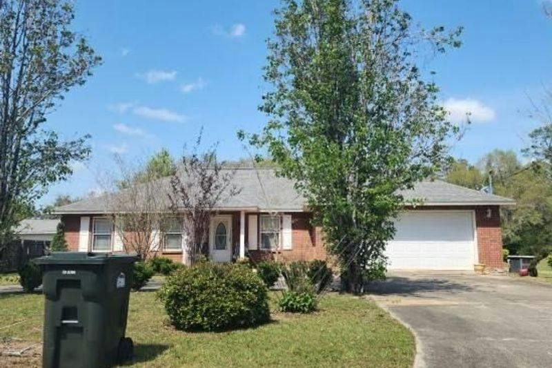 Maple Woods Cir, Pensacola, FL 32534
