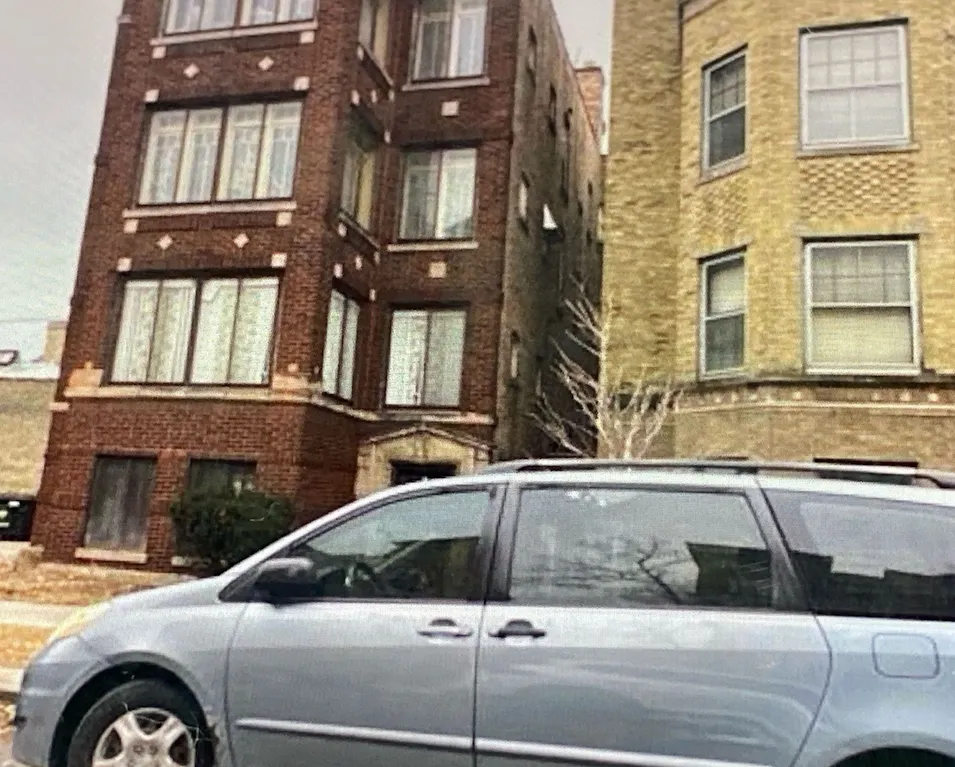 1615 West Granville Avenue Chicago, IL 60660, Cook County