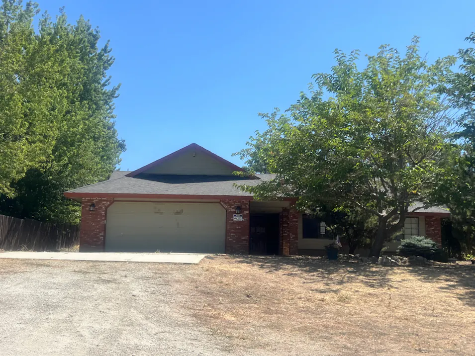21950 Arosa St Tehachapi, CA 93561, Kern County