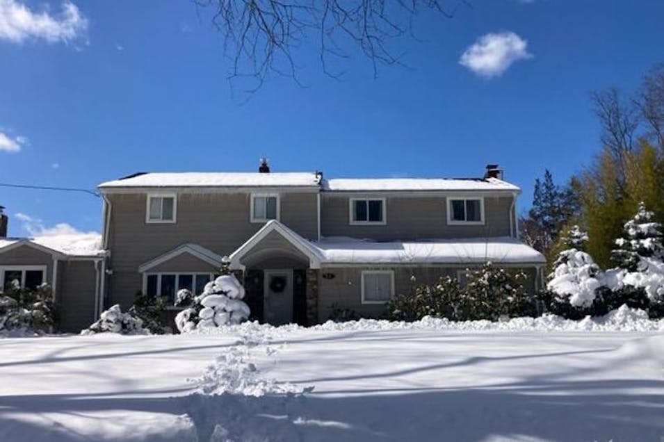 24 Fairway Dr East Hanover, NJ 07936, Morris County