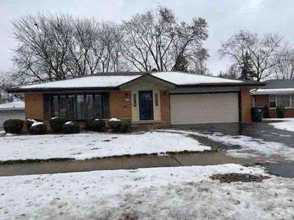 16941 Parkside Ave South Holland, IL 60473, Cook County
