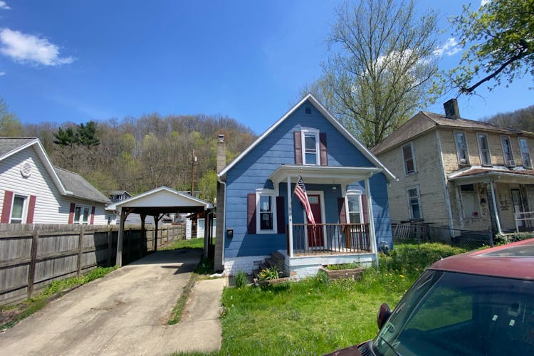904 Walnut Street Nelsonville, OH 45764, Athens County