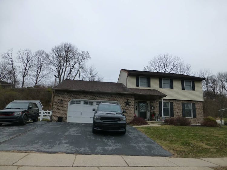 9 Craig Dr Reading, PA 19606, Berks County